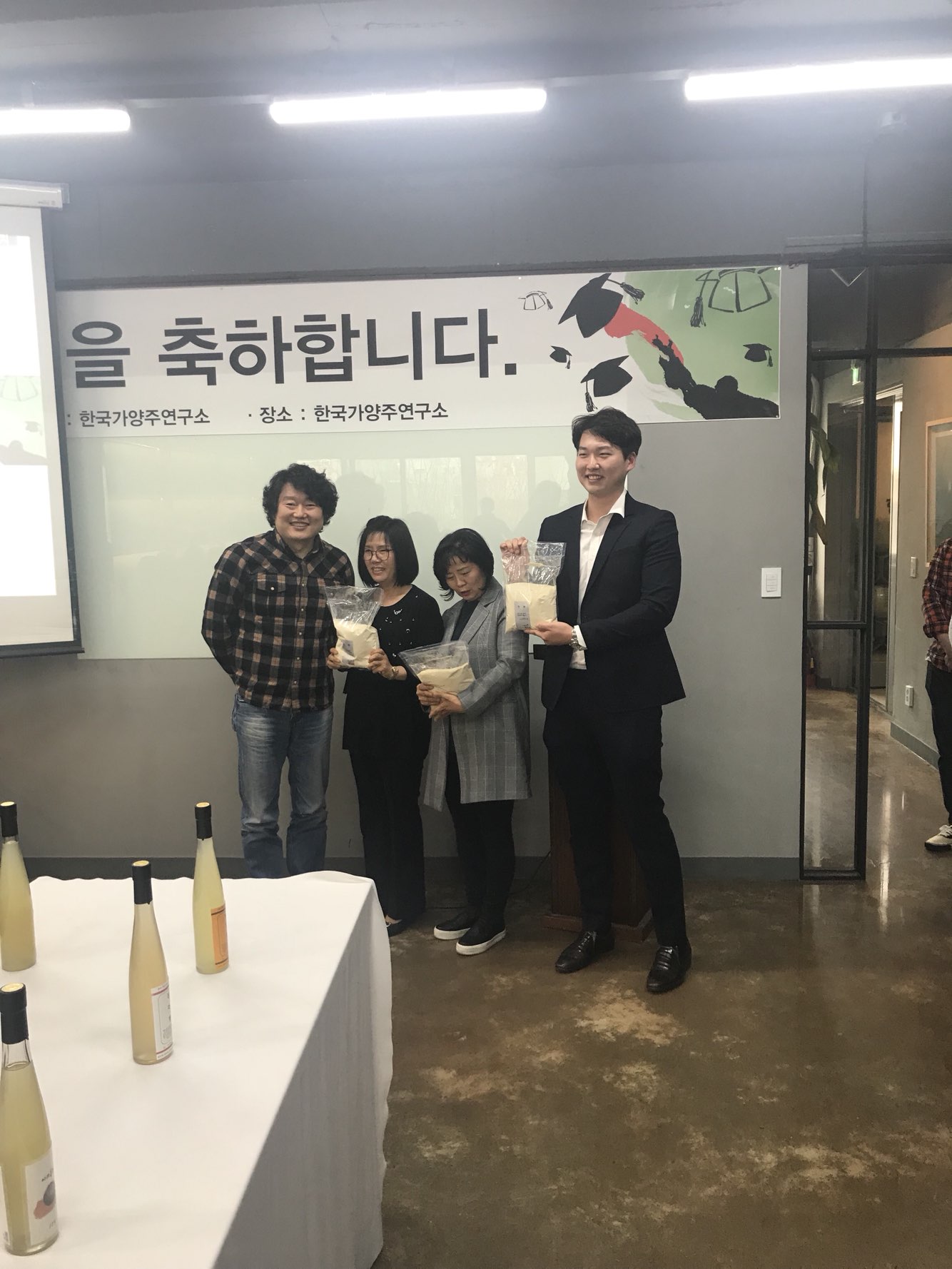 KakaoTalk_Moim_59UX5MbYHNMncGLAMHKyjvbs1I1s3L.jpg