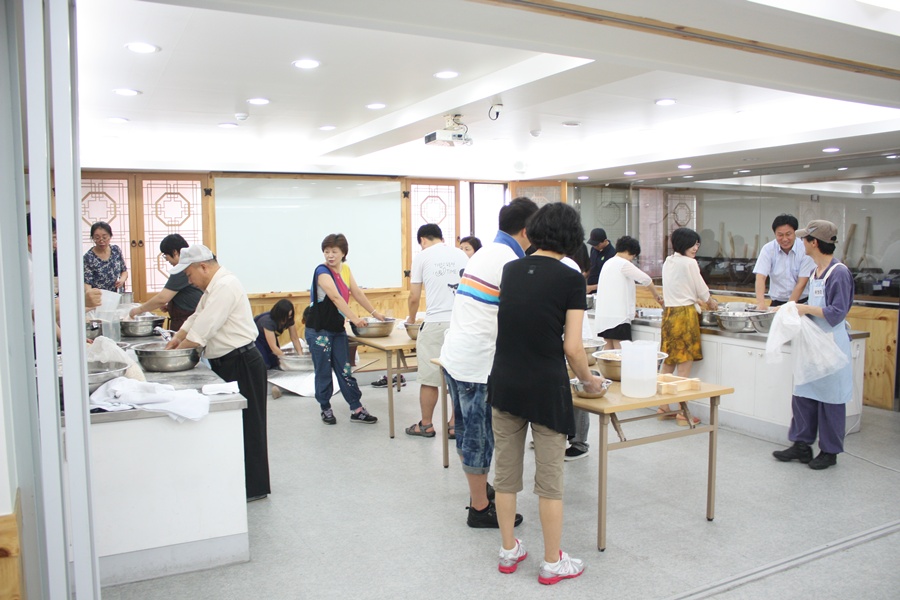 초복 누룩 빚기 008.jpg