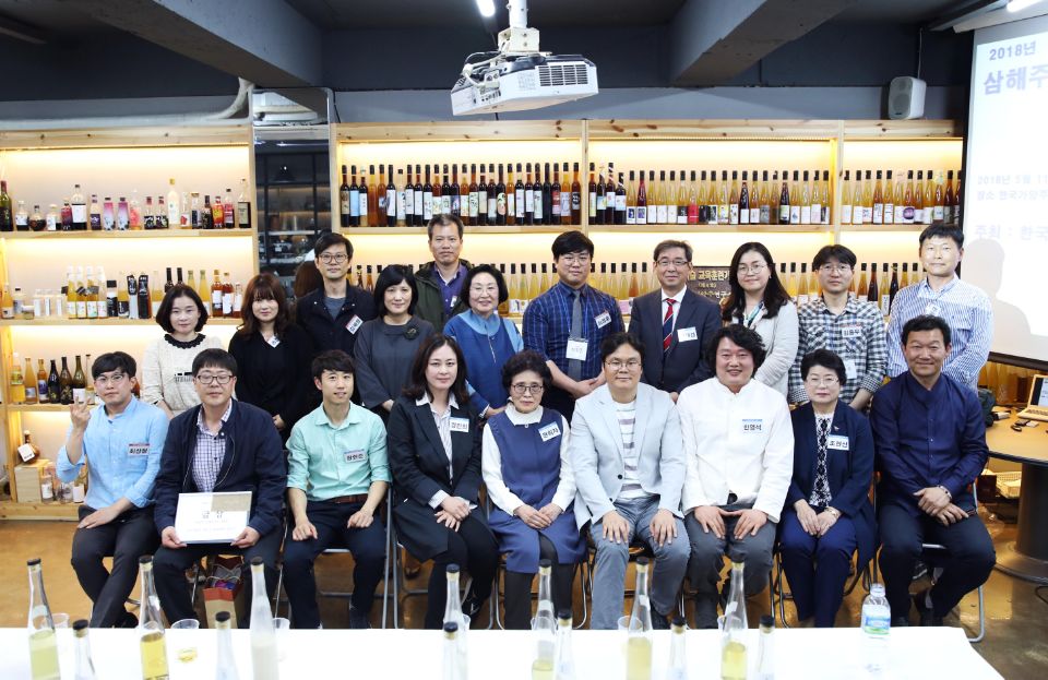 단체사진.jpg
